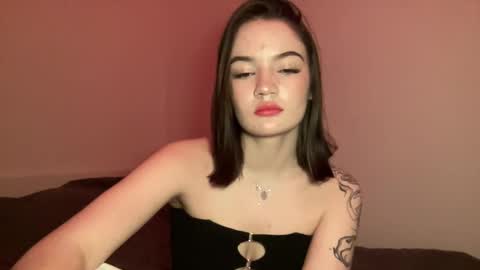 Snapshot of vivid_veronica chatting on March 6, 2025, 6:37 pm Vero online show from March 6, 2025, 6:37 pm