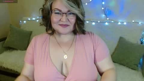 Vivien online show from February 4, 2025, 8:06 pm