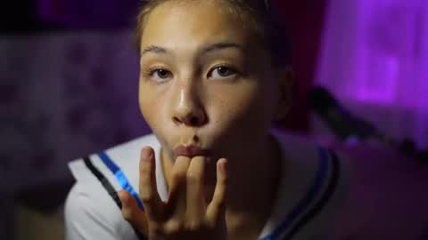 vivien_cutie online show from September 15, 2025, 3:56 pm