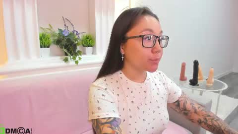 Vivien online show from June 11, 2026, 12:08 am