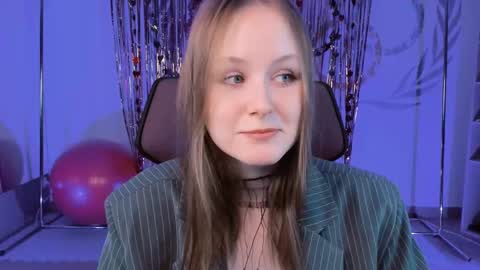 Vivien online show from February 16, 2025, 9:04 am