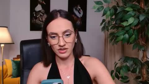 Vivienne online show from April 11, 2026, 6:56 pm