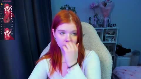 Snapshot of vivy_ chatting on June 6, 2026, 10:03 pm chatur babes online show from June 6, 2026, 10:03 pm