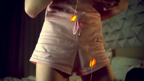 vixcx_ online show from October 29, 2025, 3:36 pm