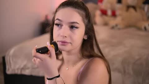 Snapshot of vixenamour chatting on October 22, 2025, 4:13 am vixenamour online show from October 22, 2025, 4:13 am