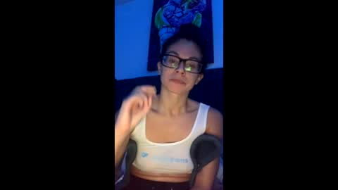 Snapshot of vixenblade chatting on February 20, 2026, 6:26 am vixenblade online show from February 20, 2026, 6:26 am