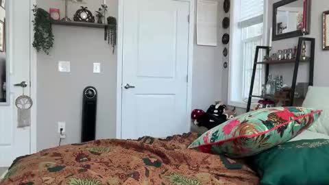 Liz online show from March 12, 2026, 7:09 pm