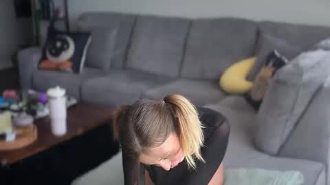 Liz online show from April 27, 2026, 3:54 pm