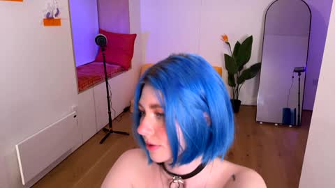 Polly  Online mostly at 9pm-2am UK Time online show from March 4, 2025, 9:43 pm
