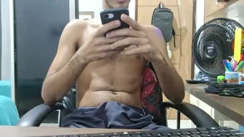 Snapshot of vixttrr chatting on March 29, 2026, 4:12 am Vixtrr online show from March 29, 2026, 4:12 am