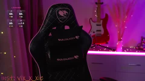 vixxxiee online show from March 5, 2025, 7:38 pm