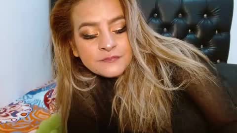 Venus online show from October 11, 2025, 11:36 pm