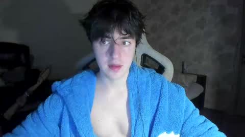 Snapshot of vlad1605 chatting on April 25, 2026, 6:05 pm Martin online show from April 25, 2026, 6:05 pm