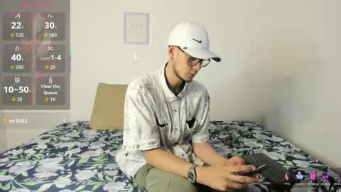 Snapshot of vlad__night chatting on February 20, 2026, 6:26 am Vlad online show from February 20, 2026, 6:26 am