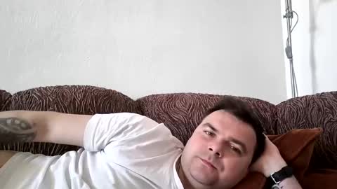 vladko1995xx online show from March 18, 2026, 8:17 am