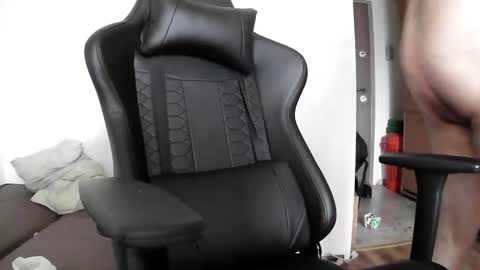 Snapshot of vladroma1 chatting on March 29, 2026, 6:57 am vladroma1 online show from March 29, 2026, 6:57 am