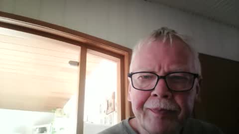 Snapshot of volkeronly chatting on March 3, 2026, 12:33 pm volkeronly online show from March 3, 2026, 12:33 pm