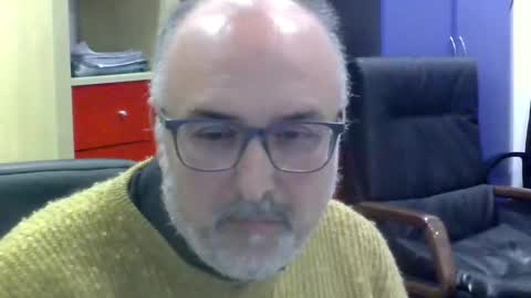 volpi72 online show from December 5, 2024, 6:44 pm