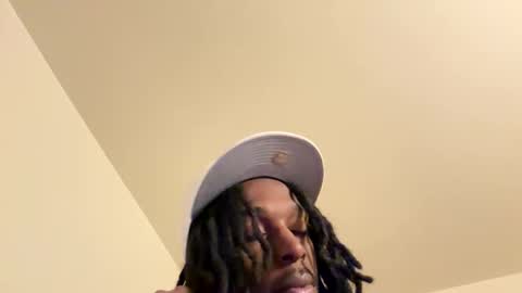 vonnieeb2x online show from October 5, 2025, 7:39 am