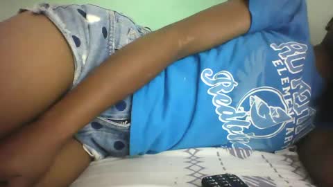 vounialdy online show from March 5, 2025, 2:34 pm