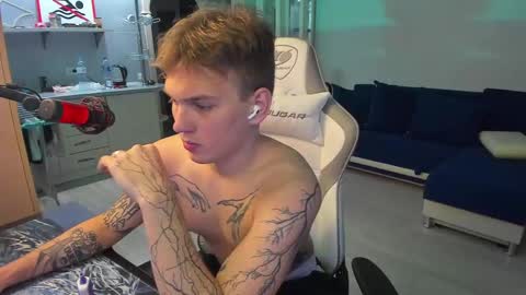 Snapshot of vova_belkin_ chatting on March 6, 2025, 9:42 pm vova online show from March 6, 2025, 9:42 pm