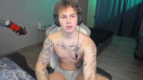 Snapshot of vova_belkin_ chatting on October 3, 2025, 9:28 am vova online show from October 3, 2025, 9:28 am