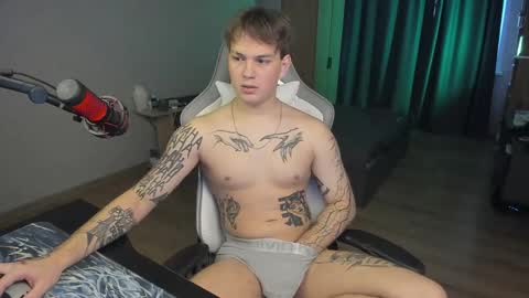 Snapshot of vova_belkin_ chatting on October 31, 2025, 11:00 am vova online show from October 31, 2025, 11:00 am