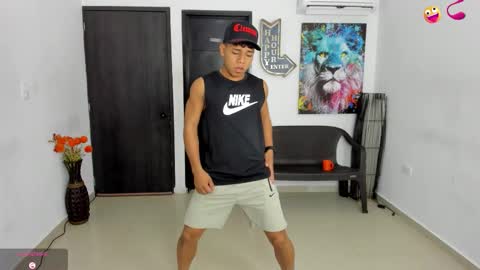 voyeurism_guys online show from November 21, 2025, 10:52 pm