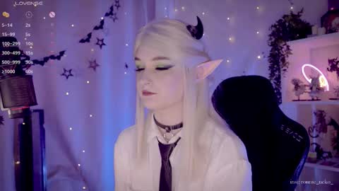 vronnier online show from November 20, 2025, 11:32 am