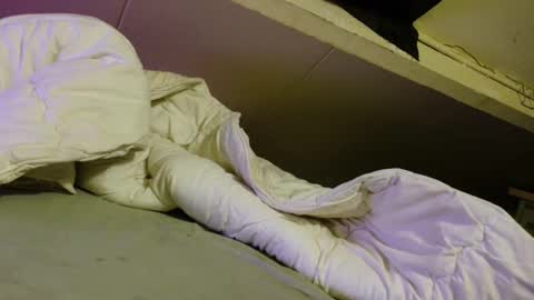 Snapshot of vrouwen_verwenner chatting on November 17, 2025, 9:42 pm Mac Miller online show from November 17, 2025, 9:42 pm