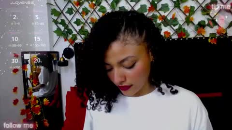 vsamanthaper2 online show from March 17, 2026, 8:34 pm