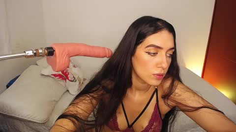 Snapshot of vsantini_ chatting on December 3, 2024, 10:18 pm vsantini_ online show from December 3, 2024, 10:18 pm
