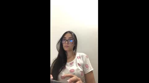 Snapshot of vsantini_ chatting on February 4, 2025, 3:54 am vsantini_ online show from February 4, 2025, 3:54 am