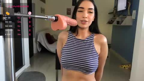 Snapshot of vsantini_ chatting on February 21, 2025, 9:54 pm vsantini_ online show from February 21, 2025, 9:54 pm
