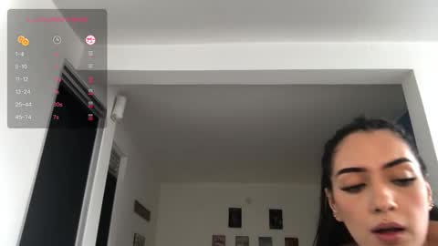 Snapshot of vsantini_ chatting on February 22, 2025, 5:13 pm vsantini_ online show from February 22, 2025, 5:13 pm