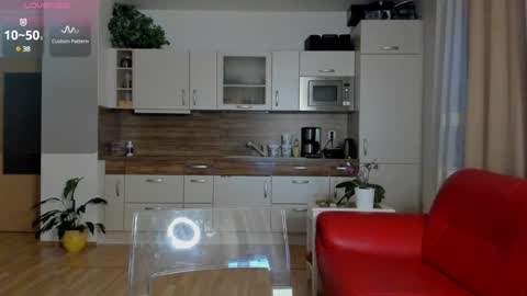 vvalkyriee online show from February 6, 2025, 4:36 pm