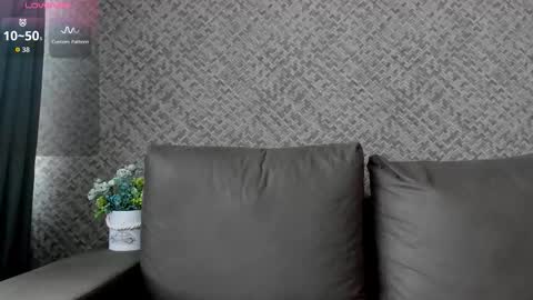 vvalkyriee online show from September 11, 2025, 1:55 pm