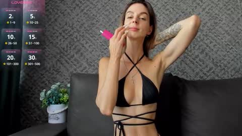 vvalkyriee online show from September 20, 2025, 1:12 pm