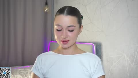 Ethal - thank you for thumb up online show from October 5, 2025, 1:37 am