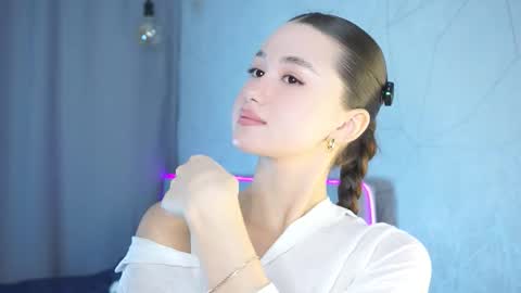 Ethal - thank you for thumb up online show from October 13, 2025, 1:38 am