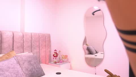 Violeta online show from December 19, 2025, 3:13 am