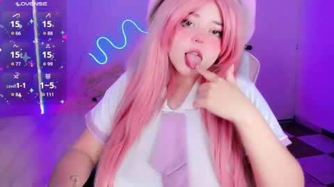 Snapshot of waifumochi_chan chatting on September 13, 2025, 12:43 am online show from September 13, 2025, 12:43 am