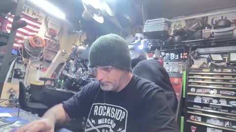 wakesblowinclouds online show from November 20, 2025, 4:23 am