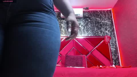 waleska   online show from April 4, 2026, 12:02 pm