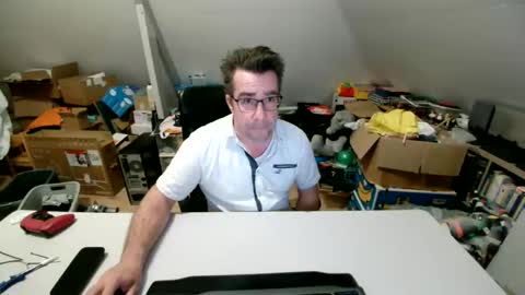 Snapshot of wammes85 chatting on April 15, 2026, 5:53 pm wammes online show from April 15, 2026, 5:53 pm