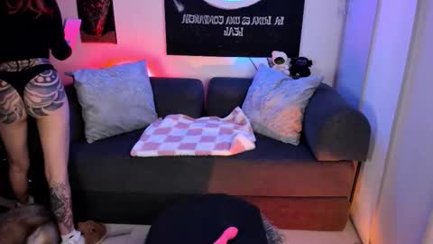   online show from February 1, 2026, 2:10 am