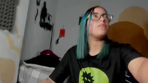 Waningrose  Lu online show from December 20, 2024, 4:14 pm