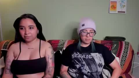 Waningrose  Lu online show from February 16, 2025, 5:48 am