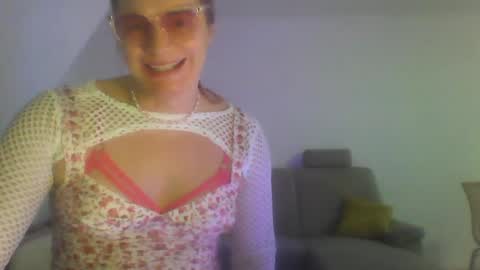 Emilia inst  online show from December 2, 2024, 5:37 pm