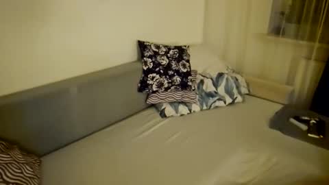 Snapshot of wants_us_more chatting on November 23, 2025, 10:53 pm Crystall Couple online show from November 23, 2025, 10:53 pm